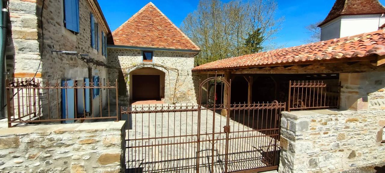 Entre Galets Apartamento Sauveterre-de-Bearn Exterior foto